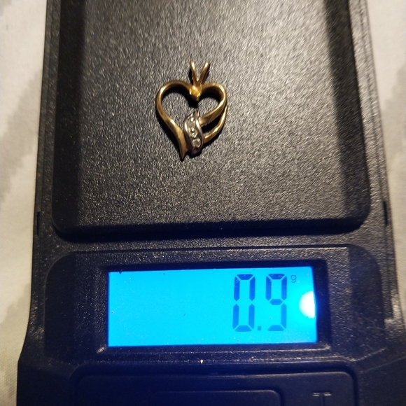Solid 10k Gold Diamond Heart Pendant - Picture 7 of 9